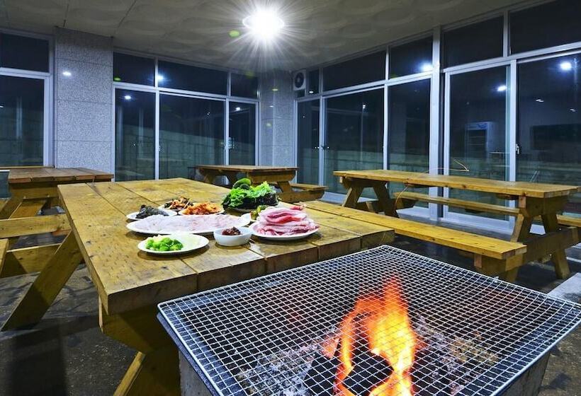 Janghohang J Story Spa Pension