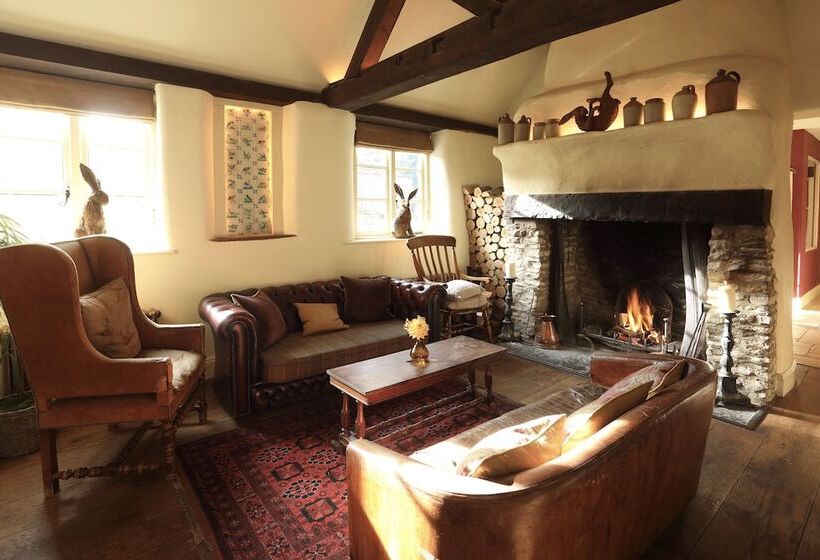 The Feathered Nest Country Inn