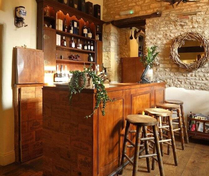 The Feathered Nest Country Inn