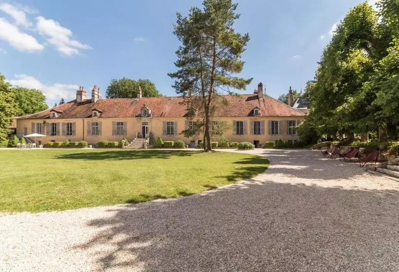 Aamiaismajoitus (B&B) Chateau De Mauvilly