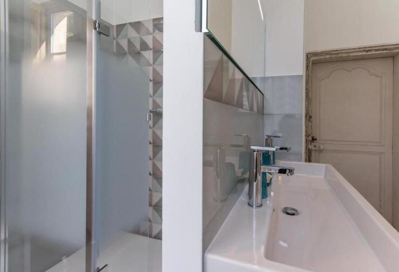 مبيت وإفطار Chateau De Mauvilly