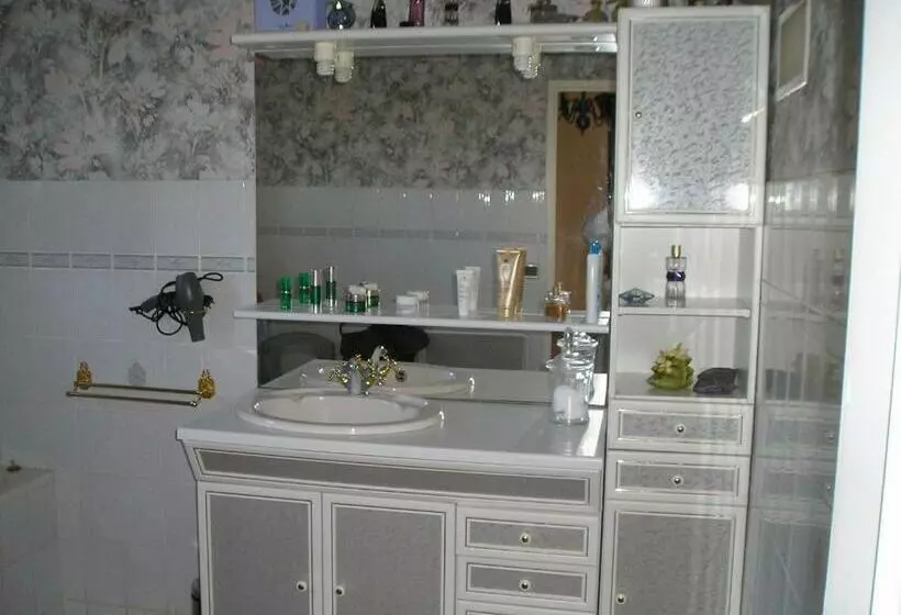 Aamiaismajoitus (B&B) Les Hortensias