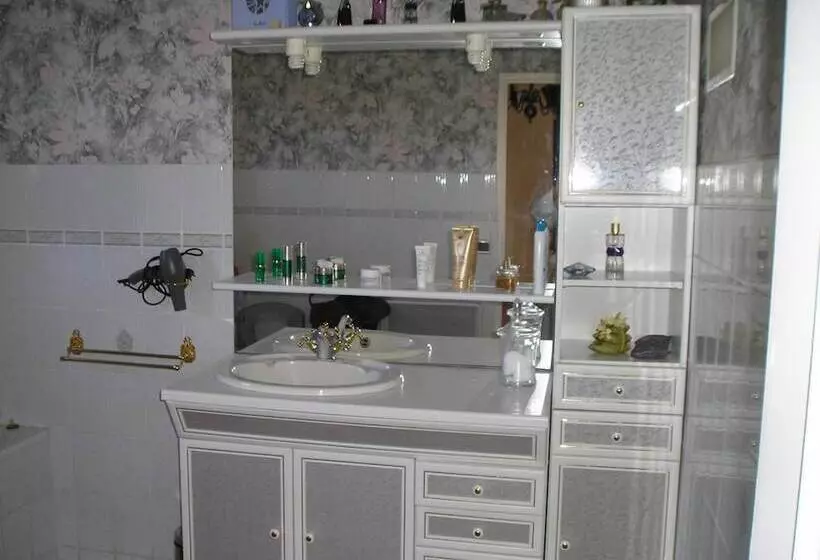 Aamiaismajoitus (B&B) Les Hortensias