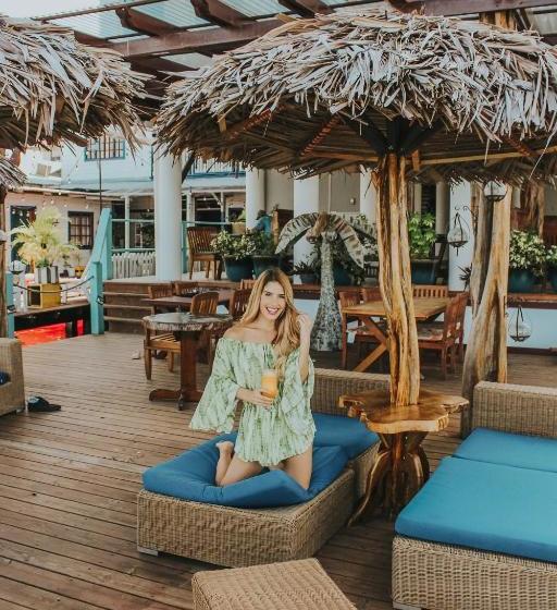 هتل Azul Paradise Bocas