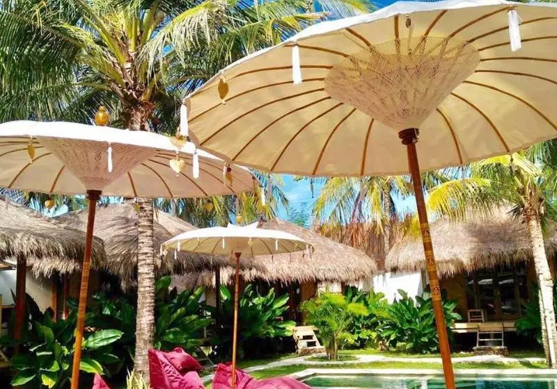 هتل Bombora Bungalows