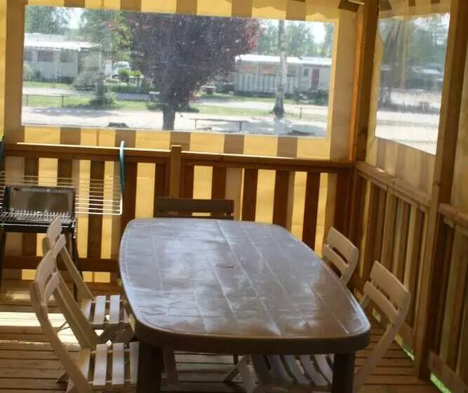 Hotelli Camping La Salverte