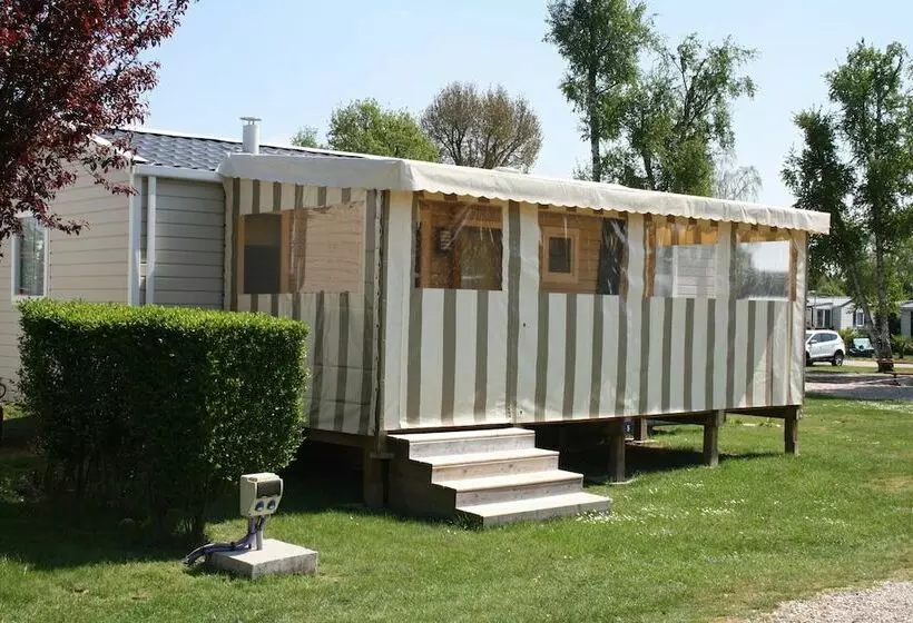 Hotelli Camping La Salverte