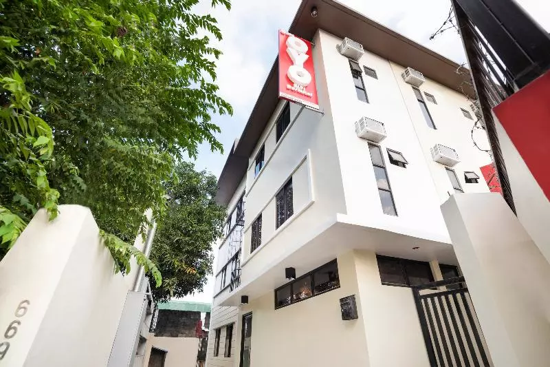 Hotelli Elti Dormitel By Bluebookers