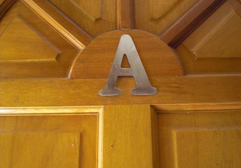 Hotel Yooneek Beach Resort