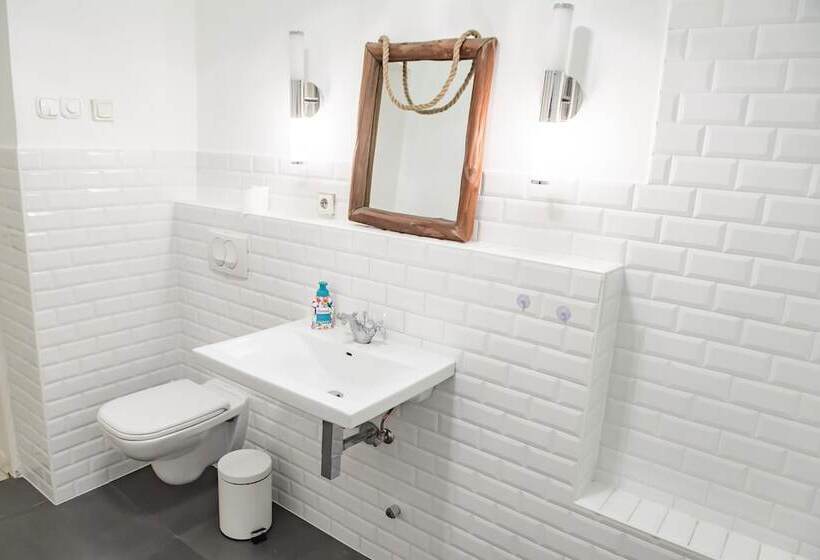 Pelicanstay In Buda Historical District