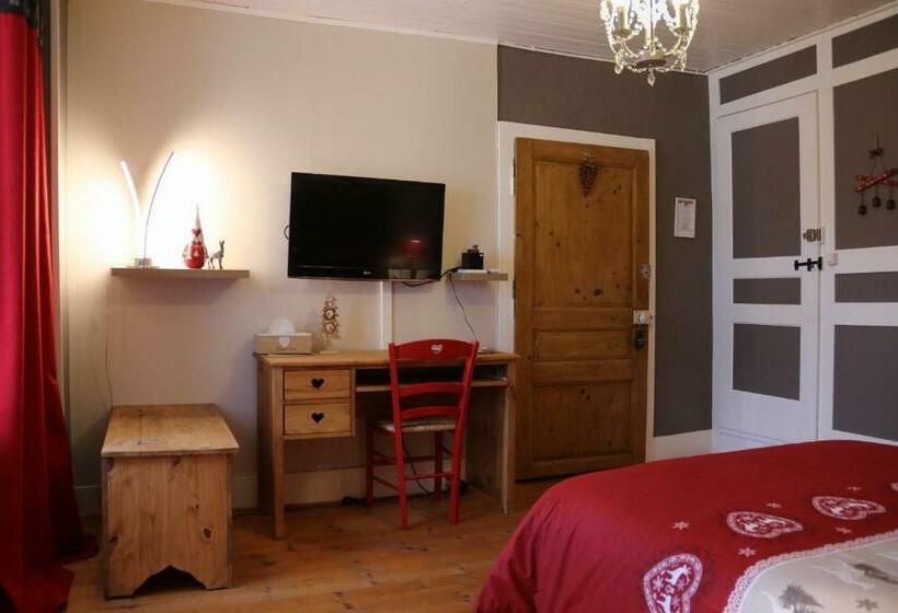 ペンション Au Coeur Du Lapidaire