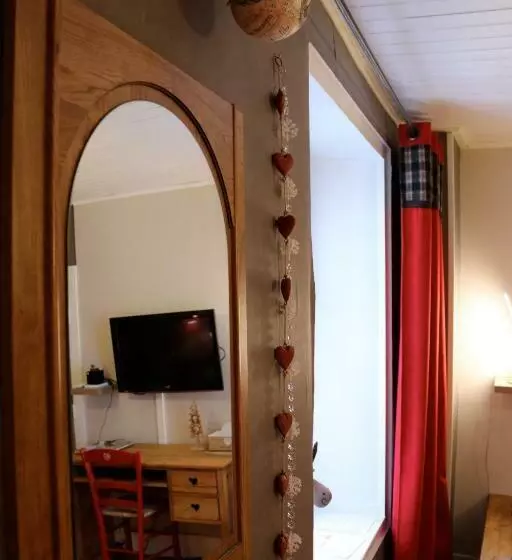 ペンション Au Coeur Du Lapidaire