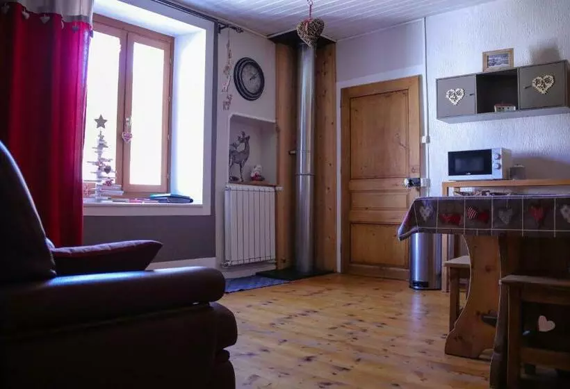 ペンション Au Coeur Du Lapidaire