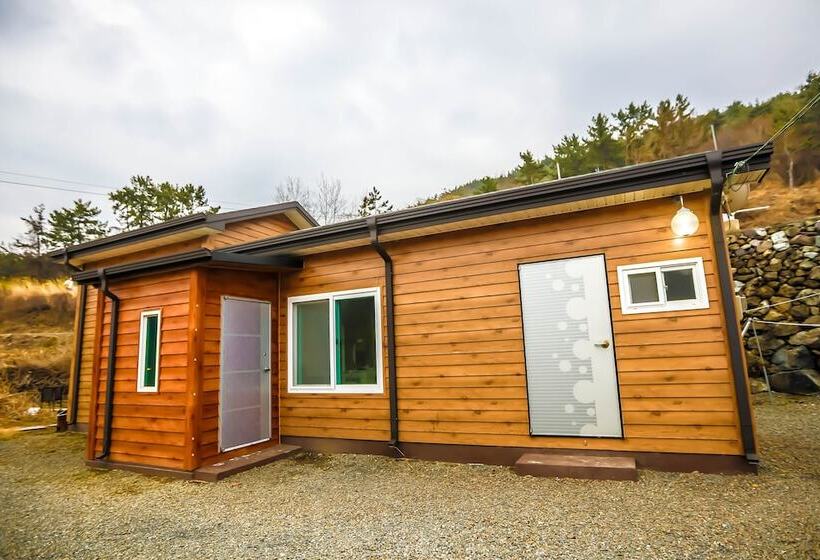 Sea And Sunset Pension