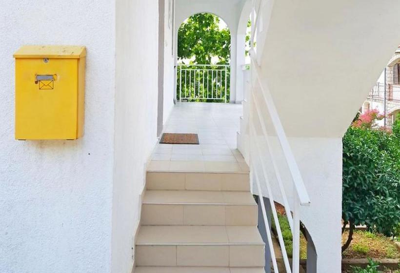 فندق Apartments Frano