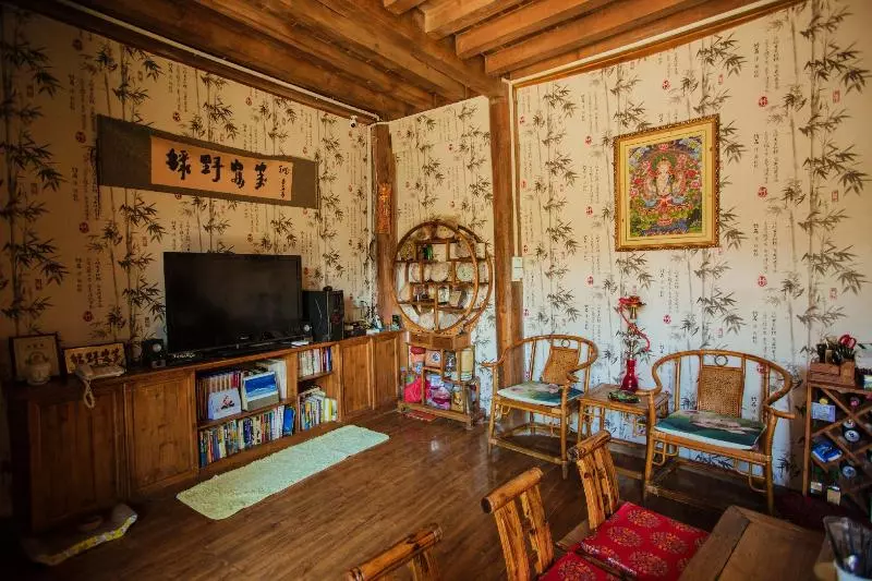 Hotelli Lijiang Lvyeanjia Inn