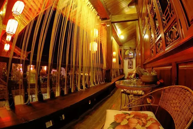 Hotelli Lijiang Lvyeanjia Inn