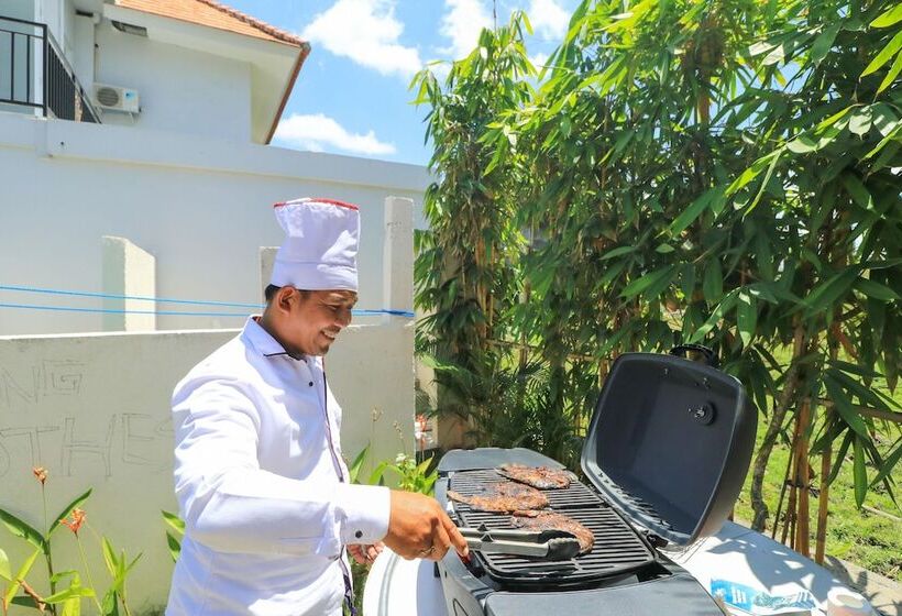 בית מלון כפרי Mondo Surf Village