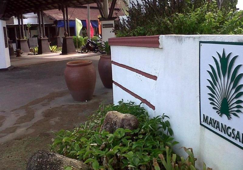 בית מלון כפרי Mayang Sari Resort Dungun