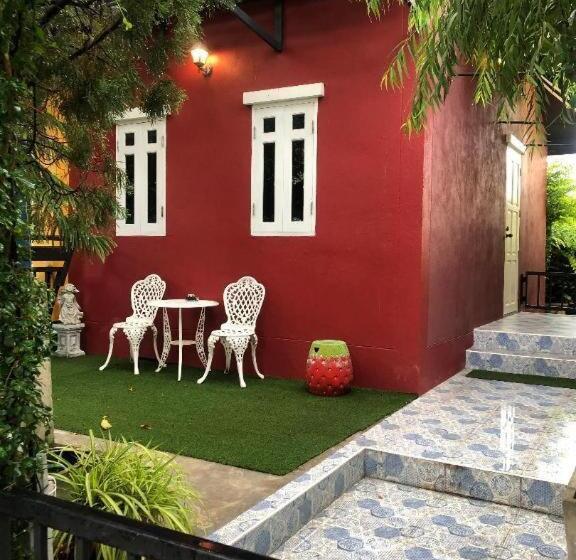 هتل The Color Resort Amphawa