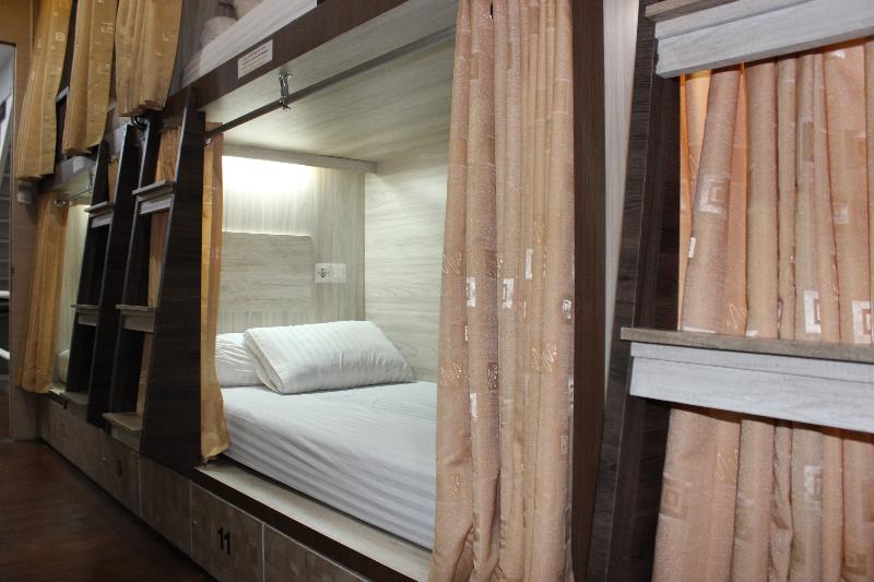 Hotel The Colour Hostel