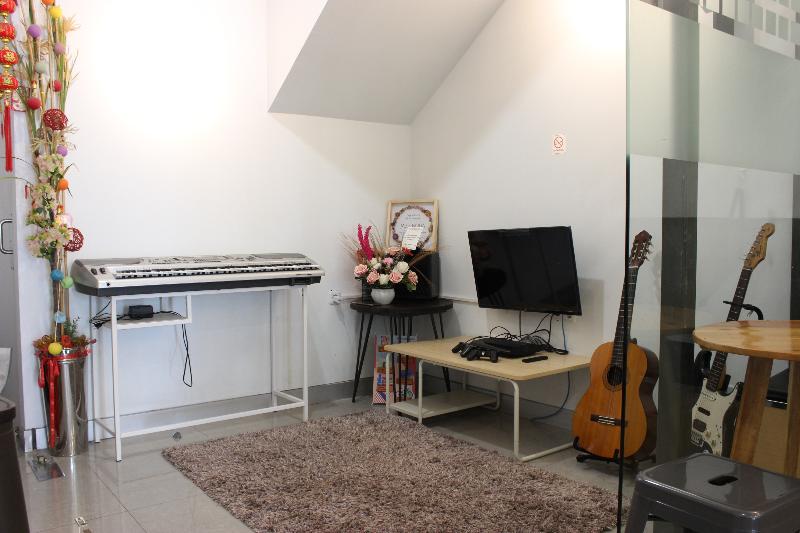 Hotel The Colour Hostel