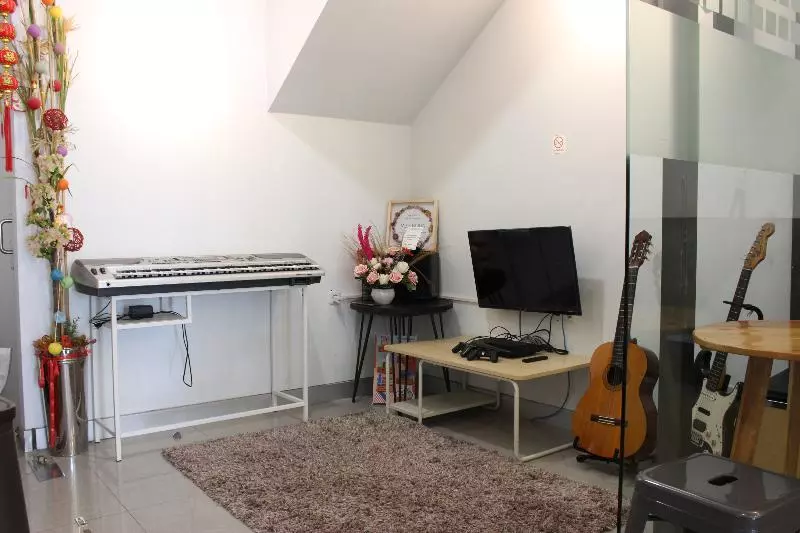 Hotelli The Colour Hostel