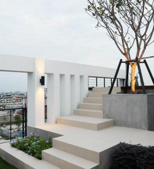 هتل The September Salaya