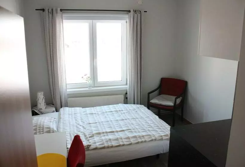 Bedder At Oslo Airport