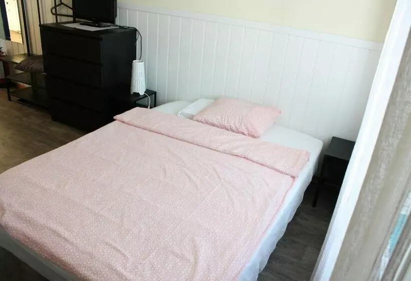 Bedder At Oslo Airport