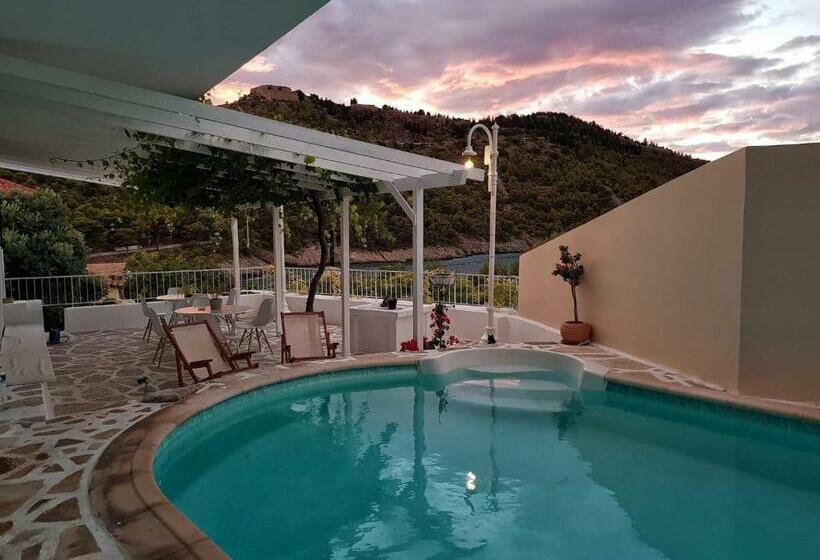 پانسیون Vassilis Retreat