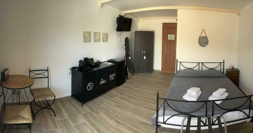 پانسیون Vassilis Retreat