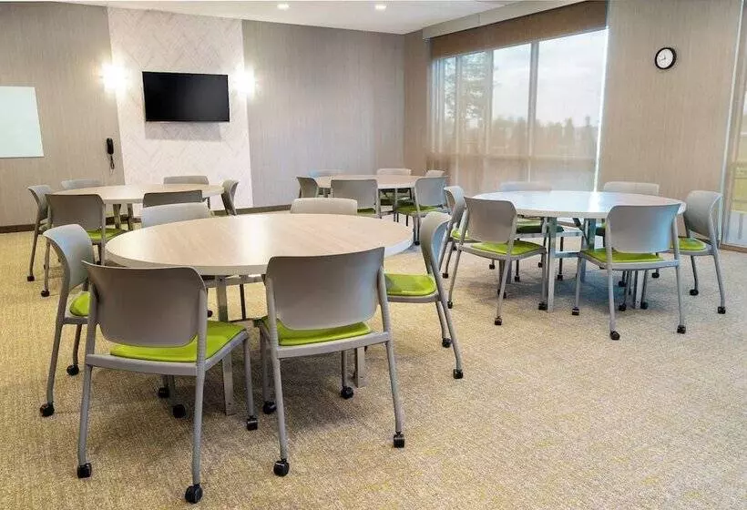 هتل Springhill Suites Spokane Airport
