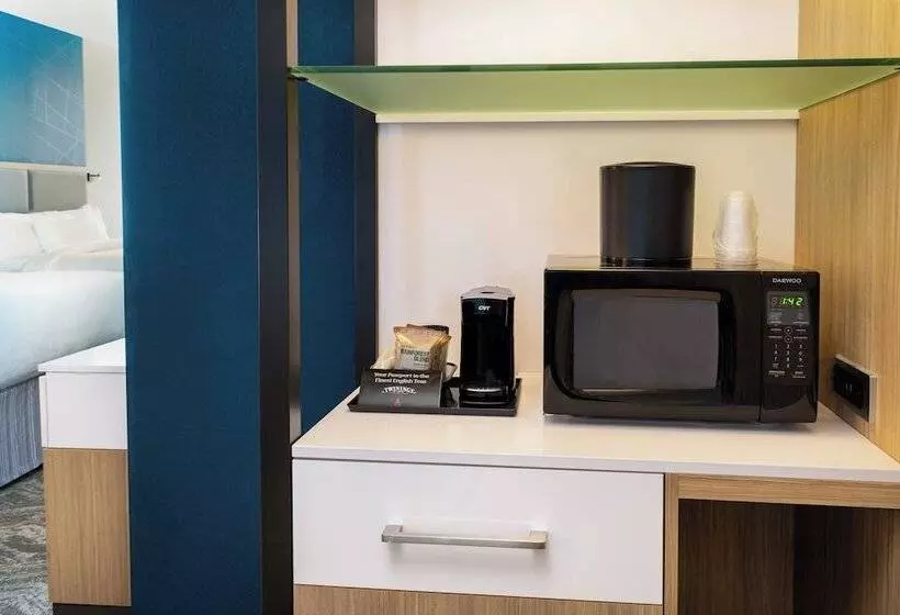 هتل Springhill Suites Spokane Airport