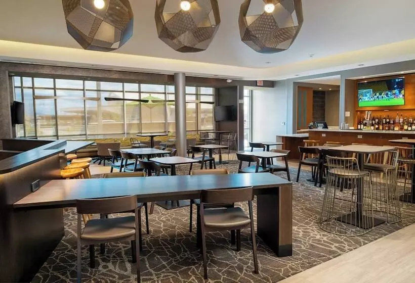 هتل Springhill Suites Spokane Airport