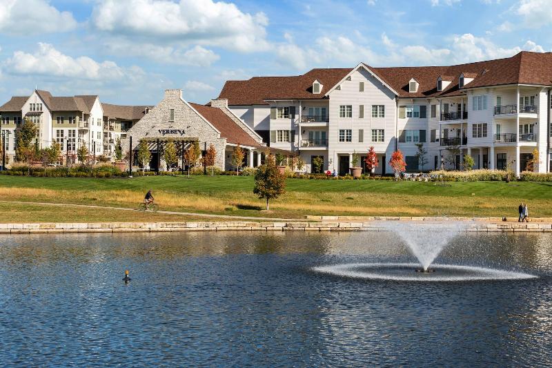 هتل The Inn At Meadowbrook