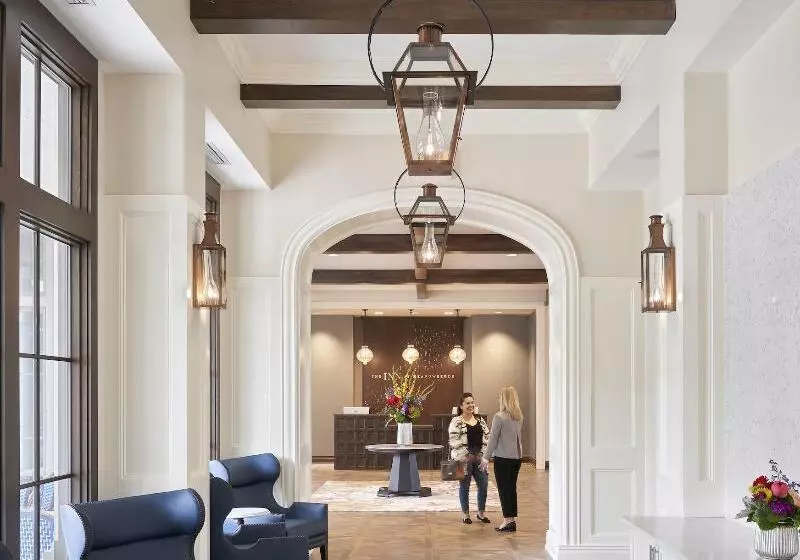 ホテル The Inn At Meadowbrook