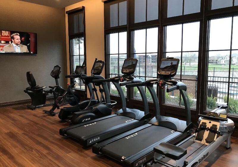 هتل The Inn At Meadowbrook