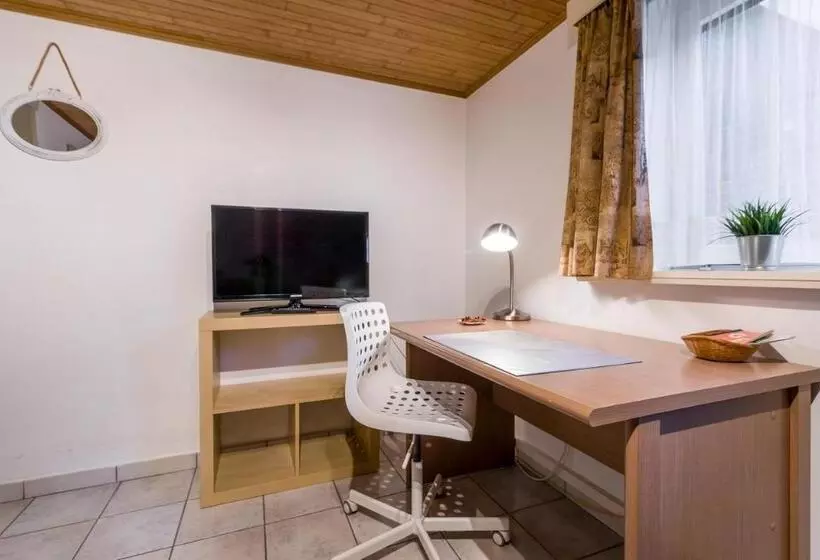 Retkeilymaja Homestay Gent Merelbeke Self Check In Service