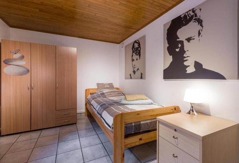 Общежитие Homestay Gent Merelbeke Self Check In Service