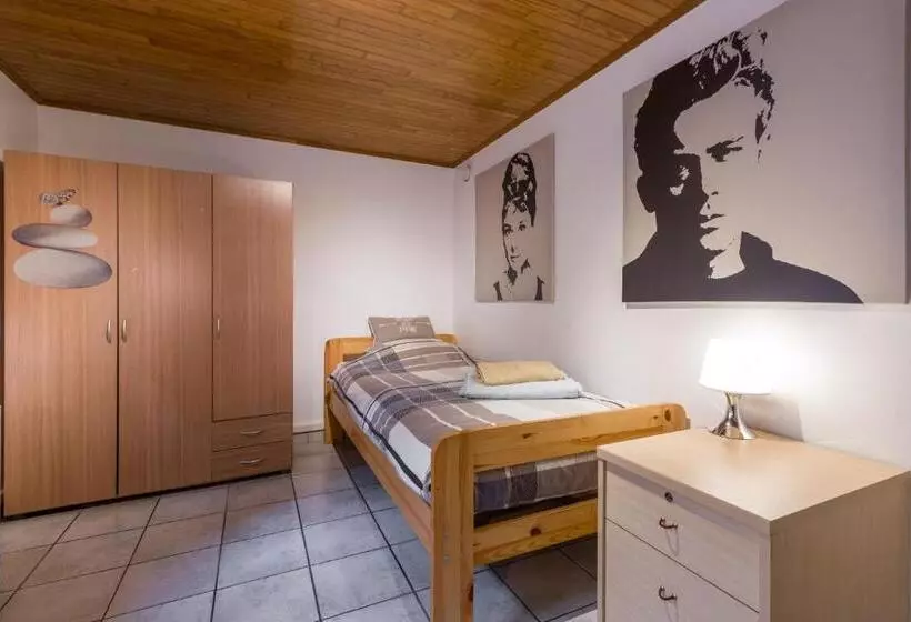 Retkeilymaja Homestay Gent Merelbeke Self Check In Service