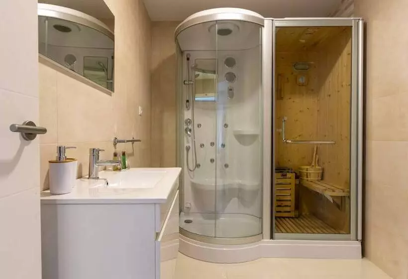 Aamiaismajoitus (B&B) Villa Alzira