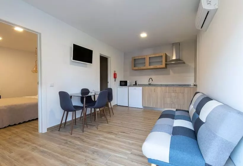 Aamiaismajoitus (B&B) Villa Alzira