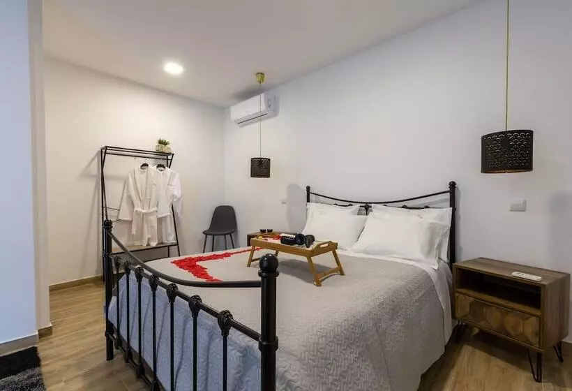 Aamiaismajoitus (B&B) Villa Alzira