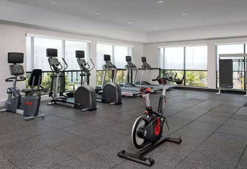 ホテル Hilton Garden Inn San Jose Airport