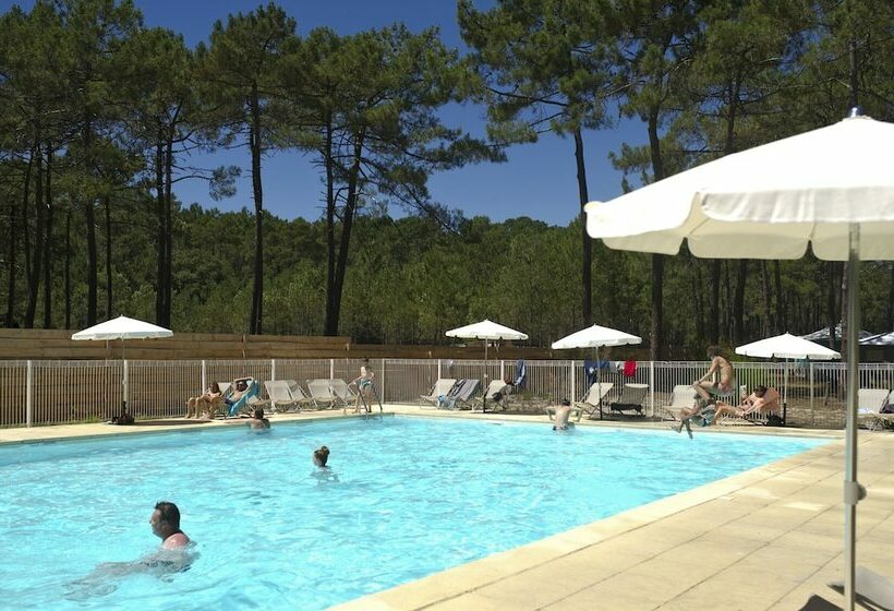 فندق Huttopia Lac De Carcans