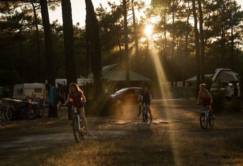 فندق Huttopia Lac De Carcans