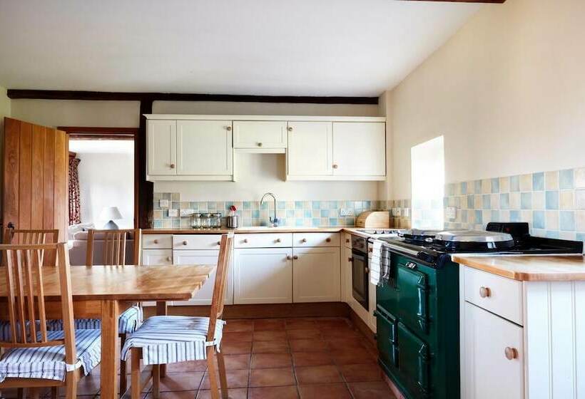 فندق The Granary