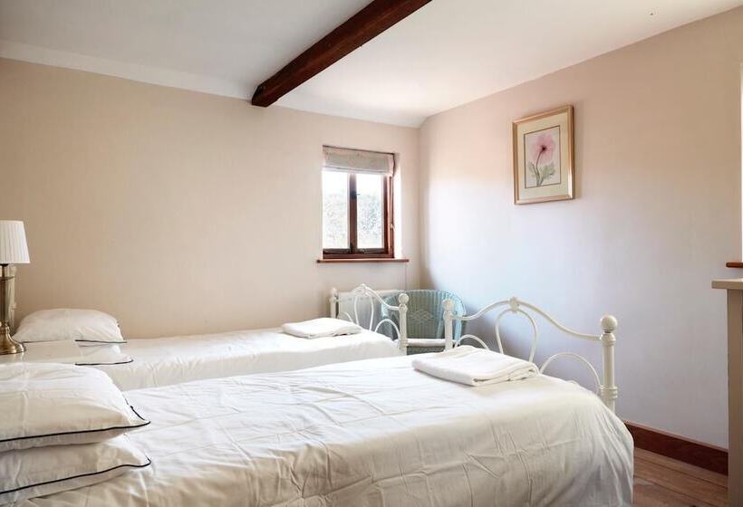 فندق The Granary