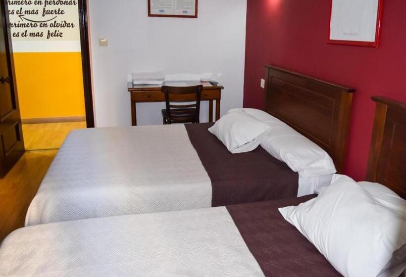 مسافرخانه Pension Waksman